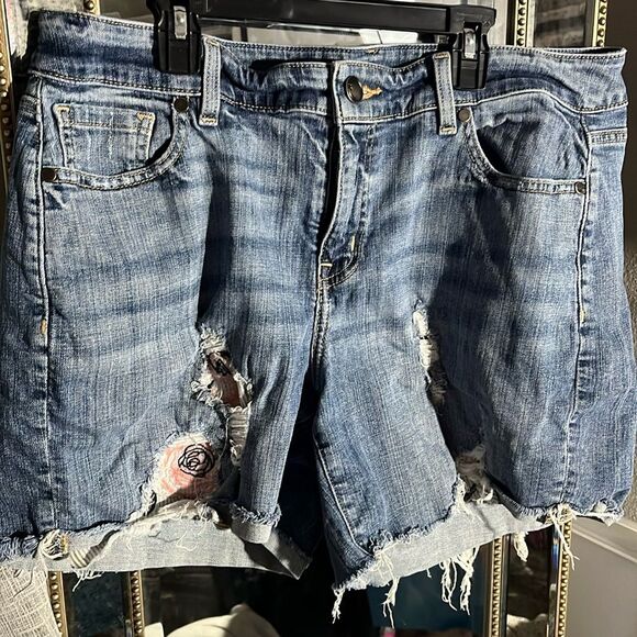 Lane Bryant Pants - Lane Bryant distressed floral denim jean shorts size 14